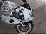 Suzuki Gsx-R600 JS1GN7BAX12102985 снимка