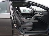 Toyota Camry Le 4T1B11HK7JU018308 fotografie