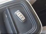 Chrysler Voyager Lxi 2C4RC1DG3MR566452 снимка