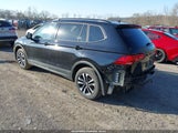 Volkswagen Tiguan 2.0T S 3VVFB7AX7RM049555 снимка
