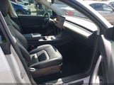 Tesla Model Y Long Range Dual Motor All-Wheel Drive 5YJYGDEE9MF202899 fotografie