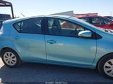 Toyota Prius C Two JTDKDTB37C1007340 fotografie
