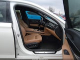 BMW 750Li xDrive WBAYF8C57FD653978 снимка