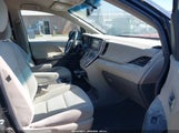 Toyota Sienna Le 8 Passenger 5TDKZ3DC5HS860893 снимка