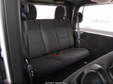 Jeep Wrangler 2-Door Sport 4X4 1C4GJXAG6PW572651 fotografie