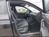 Volkswagen Tiguan 2.0T Se R-Line Black 3VVCB7AX4NM140554 photo