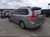 Toyota Sienna Xle V6 8 Passenger 5TDYK3DC7DS336640 fotografie