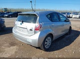 Toyota Prius C Three JTDKDTB31C1518140 снимка