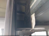 International Lt 3HSDZAPR1KN091718 снимка