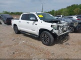 Toyota Tundra Limited 5.7L V8 5TFHY5F1XKX788658 fotografie