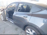Tesla Model Y Awd/Long Range Dual Motor All-Wheel Drive 7SAYGDEE3PA130067 fotografie