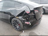 Tesla Model Y Performance Dual Motor All-Wheel Drive 7SAYGDEF5RF087916 fotografie