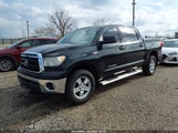 Toyota Tundra Grade 5.7L V8 5TFDW5F13DX281365 photo