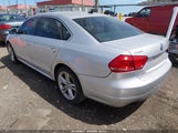 Volkswagen Passat 1.8T Se 1VWBS7A34EC044140 снимка