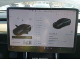 Tesla Model Y Long Range Dual Motor All-Wheel Drive/Performance Dual Motor All-Wheel Drive 5YJYGDEF5LF037229 снимка