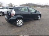 Toyota Prius C Two JTDKDTB31C1513195 снимка