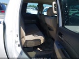 Toyota Tundra Base 5.7L V8 5TFRV54108X061926 снимка