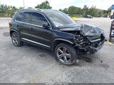 Volkswagen Tiguan 2.0T Sport WVGTV7AX1HK027299 fotografie