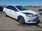 Ford Focus S 1FADP3E26EL330584 photo