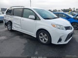 Toyota Sienna Le 8 Passenger 5TDKZ3DC6KS983108 fotografie