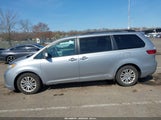 Toyota Sienna Xle 8 Passenger 5TDYZ3DC9HS800917 fotografie