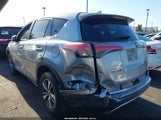 Toyota Rav4 Xle JTMWFREVXJJ182612 photo