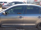 Volkswagen Jetta 2.0L S 3VW2K7AJ5DM399992 снимка