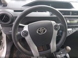 Toyota Prius C Two JTDKDTB36E1075681 снимка