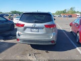 Toyota Highlander Xle 5TDJZRFH8JS562402 снимка