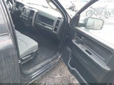 Ram  Express 4X4 6'4 Box 1C6RR7FG5HS643980 снимка