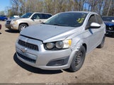 Chevrolet Sonic Ls Auto 1G1JA5SH6F4170553 снимка
