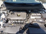 Hyundai Elantra Se KMHD84LF1HU425289 photo