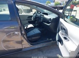 Toyota Prius C Two JTDKDTB32E1563204 снимка