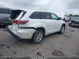 Toyota Highlander Le 5TDZARFH5FS016240 снимка