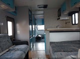 Ford Econoline E350 Cutaway Van 1FDKE30G4THA52886 снимка