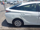Toyota Prius Two JTDKBRFU7H3031659 снимка