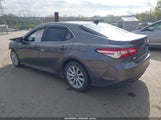 Toyota Camry Le 4T1B11HK5JU143372 photo