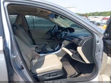 Honda Accord Hybrid Touring JHMCR6F78HC018765 fotografie