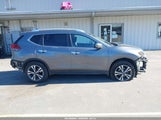 Nissan Rogue Sv JN8AT2MV9KW392879 fotografie