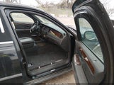 Lincoln Town Car Signature 1L1FM81WOYY821254 снимка