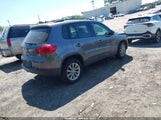 Volkswagen Tiguan Limited 2.0T WVGBV7AXXJK004637 снимка