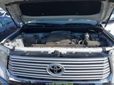 Toyota Tundra Limited 5.7L V8 5TFHY5F12GX544042 fotografie