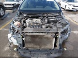 Toyota Corolla Le JTDEPRAE3LJ031872 снимка