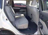 Toyota Highlander Le Plus 5TDBZRFH9JS826943 снимка
