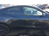 Tesla Model Y Premium Rear-Wheel Drive/Standard Rear-Wheel Drive 7SAYGDED4TA581106 снимка