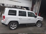 Jeep Patriot Latitude 1C4NJRFB5ED651446 снимка