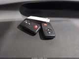 Toyota Prius Three JTDKN3DU8B0288555 снимка