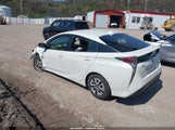 Toyota Prius Two JTDKBRFU4H3046541 снимка