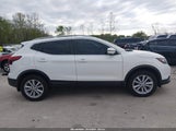 Nissan Rogue Sport Sv JN1BJ1CR5HW113542 fotografie