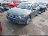 Volkswagen Tiguan 2.0T S 3VV1B7AX6KM061888 fotografie